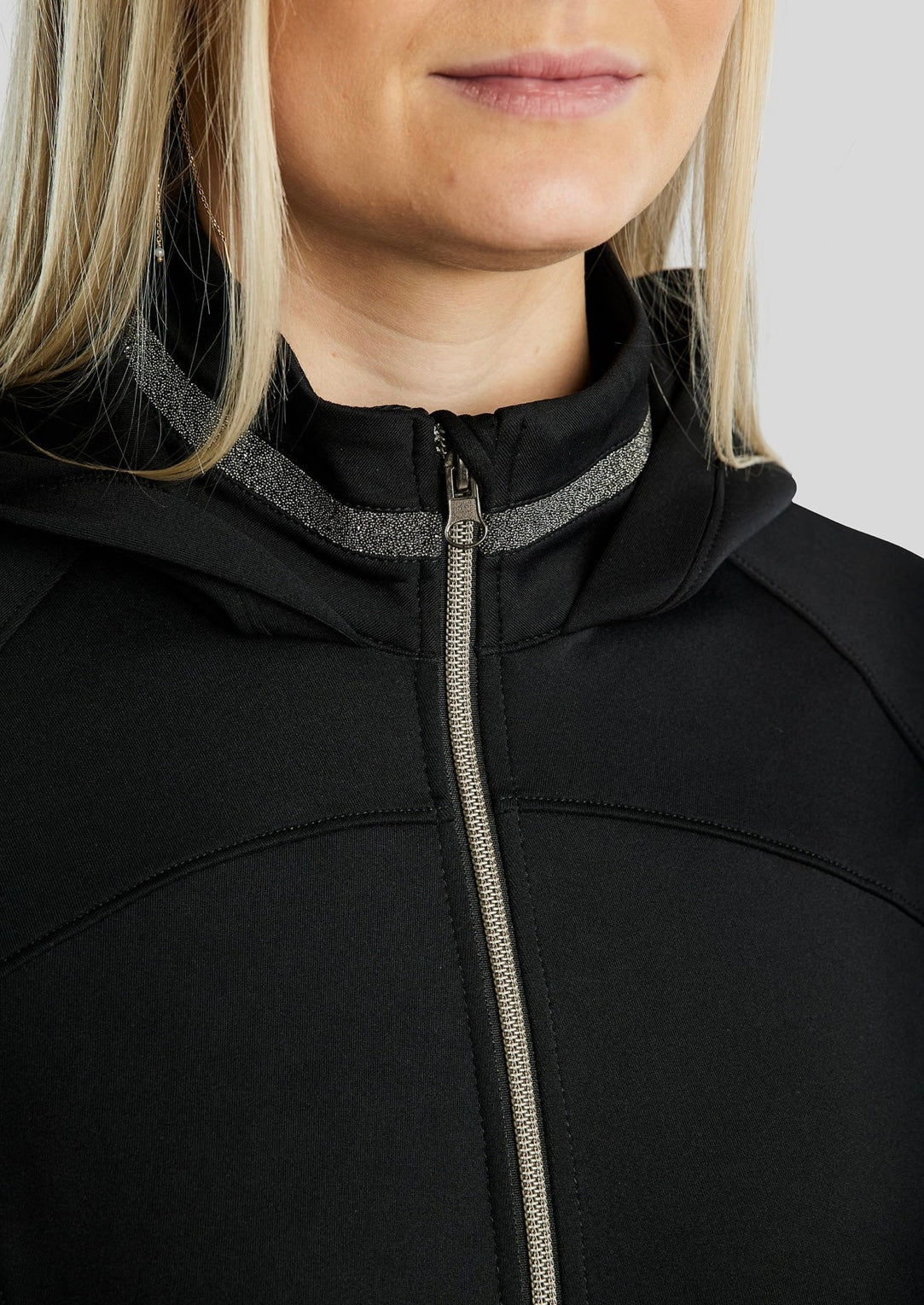 MoGaia Jacket w. Gun Metal Caviar Tape - Black