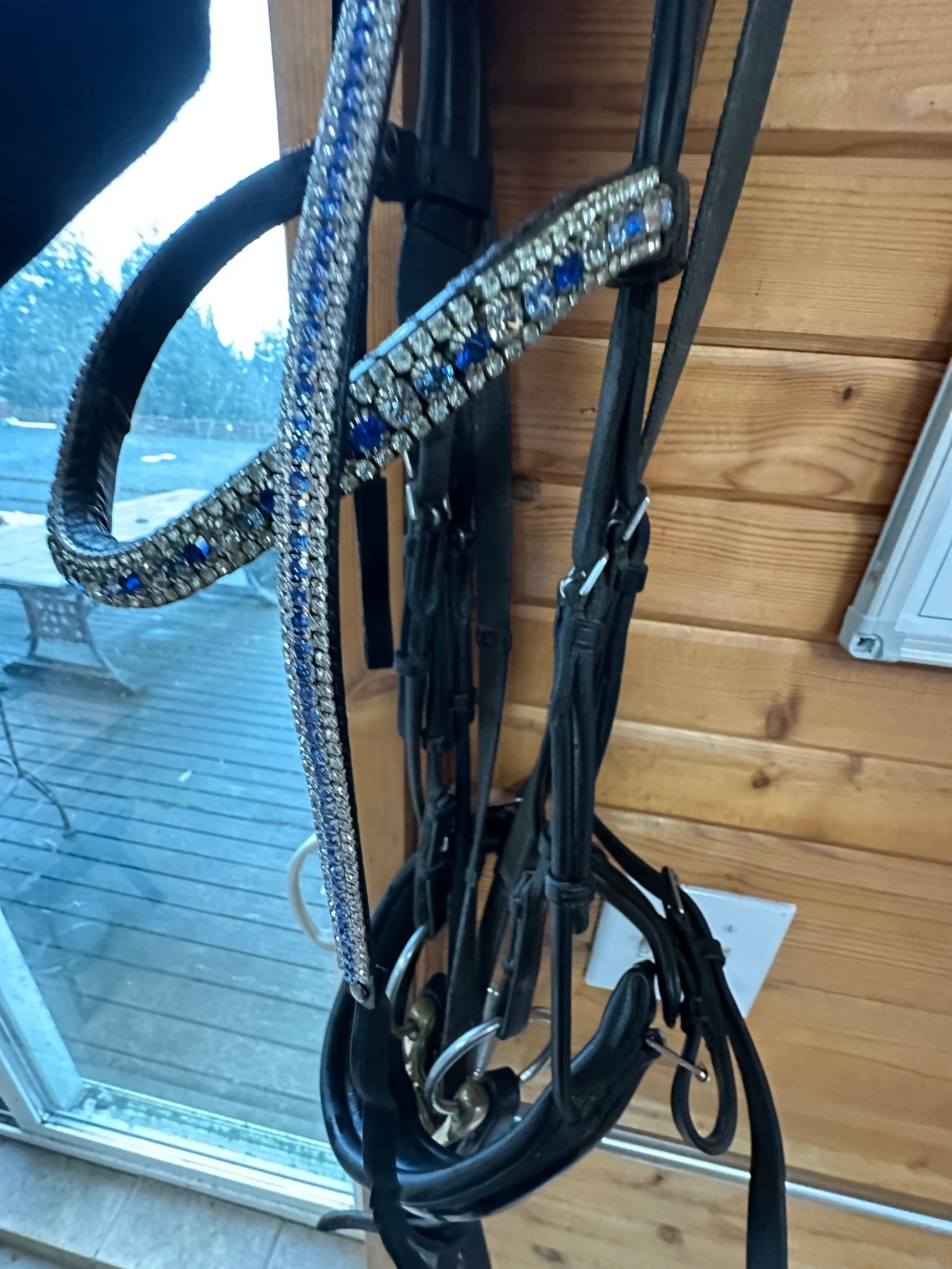 NavySaddle Bling